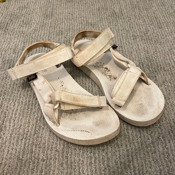 womens white tevas